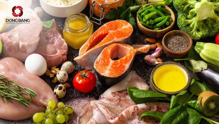 Thêm protein từ thịt gà, hải sản,....vào chế độ ăn giảm mỡ toàn thân 